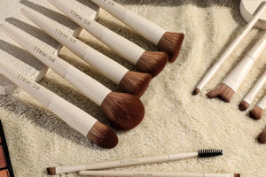 Matte Beige Makeup Brush Set (18-Piece): Professional, Cruelty-Free for Foundation, Blush & Eyeshadow, Ideal for Aussies - Glam Warehouse