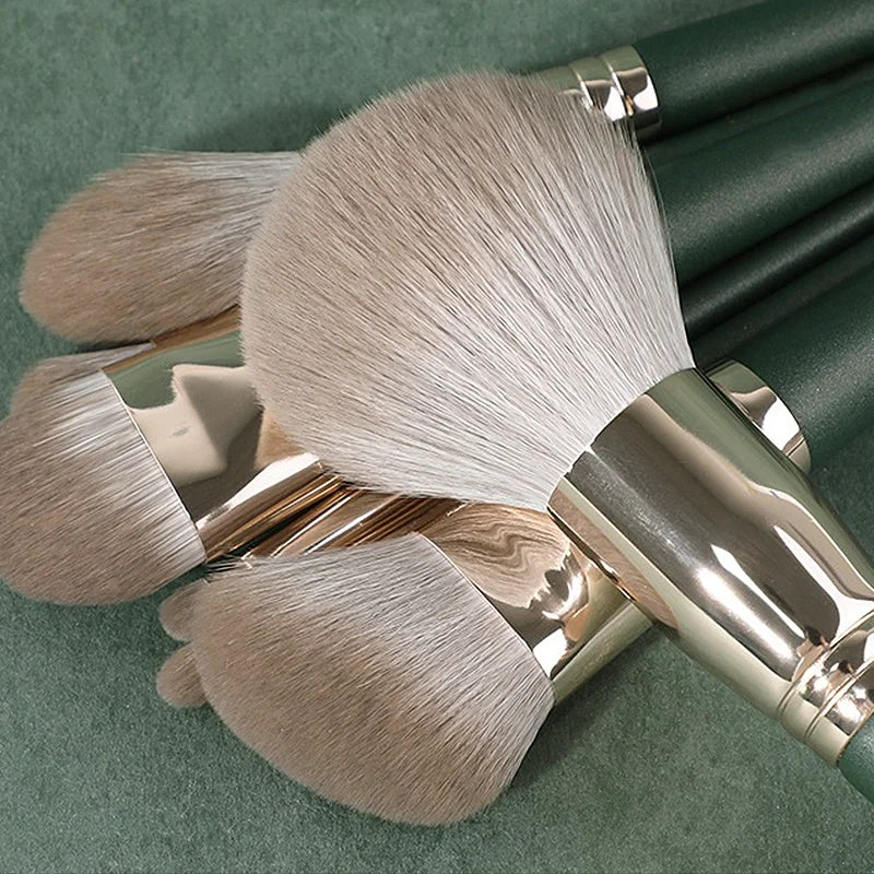 Soft Fluffy Makeup Brushes Set