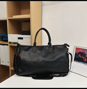 Black Solid Color Unisex Large Capacity Fitness Bag – Leather Sports Bag, Crossbody Travel Bag, Gym and Luggage Handbag - Glam Warehouse