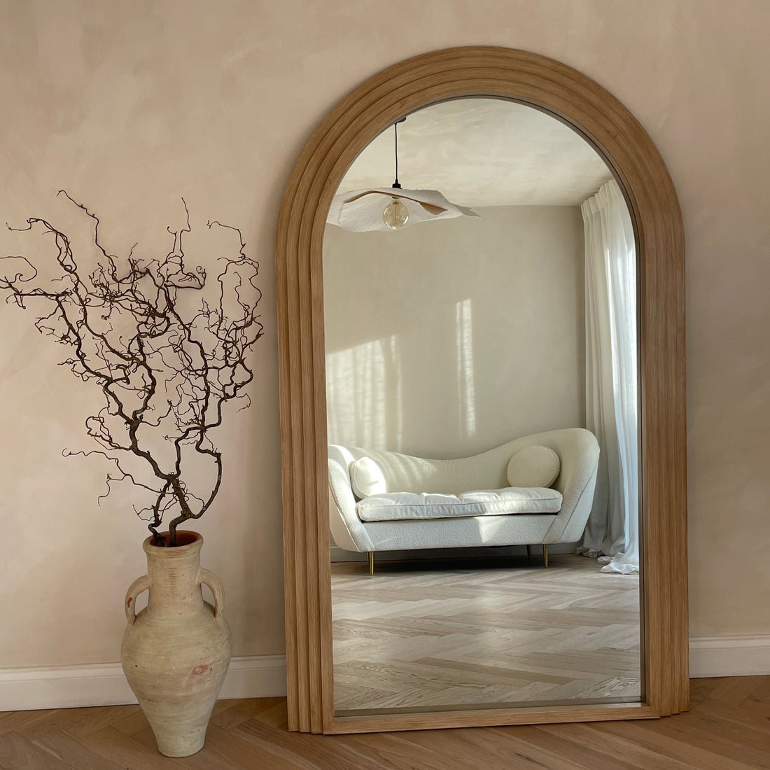Interior Ave - Sierra Arched Step Mirror – Signature Sculptural Oak Wood Statement Piece - Glam Warehouse
