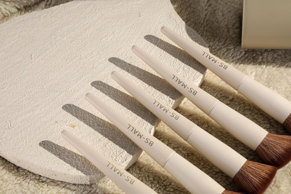 Matte Beige Makeup Brush Set (18-Piece): Professional, Cruelty-Free for Foundation, Blush & Eyeshadow, Ideal for Aussies - Glam Warehouse